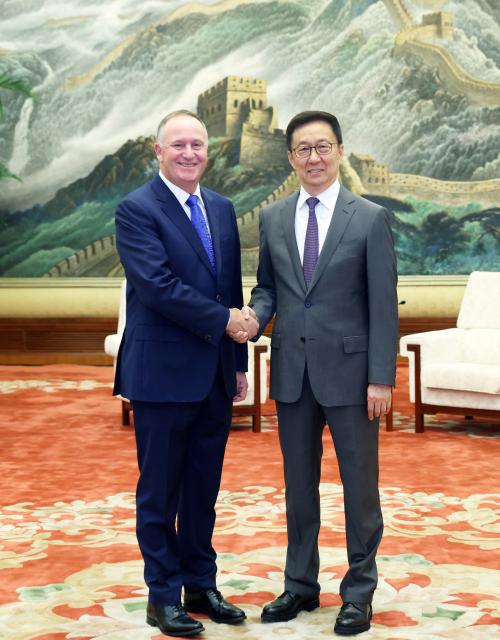 (260715) -- BEIJING, July 15, 2026 (Xinhua) -- Chinese Vice President Han Zheng meets with former New Zealand Prime Minister John Key in Beijing, capital of China, July 15, 2026. (Xinhua/Liu Weibing)