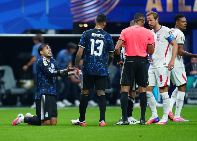 (260716) -- ATLANTA, July 16, 2026 (Xinhua) -- Leandro Paredes (1st L) of Argentina reacts during the semifinal match between Argentina and England at the 2026 FIFA World Cup at Atlanta Stadium in Atlanta, the United States, July 15, 2026. (Xinhua/Jia Haocheng)