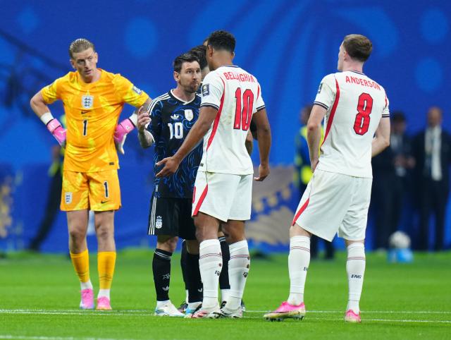 (260716) -- ATLANTA, July 16, 2026 (Xinhua) -- Lionel Messi (2nd L) of Argentina communicates with Jude Bellingham (2nd R) of England during the semifinal match between Argentina and England at the 2026 FIFA World Cup at Atlanta Stadium in Atlanta, the United States, July 15, 2026. (Xinhua/Jia Haocheng)