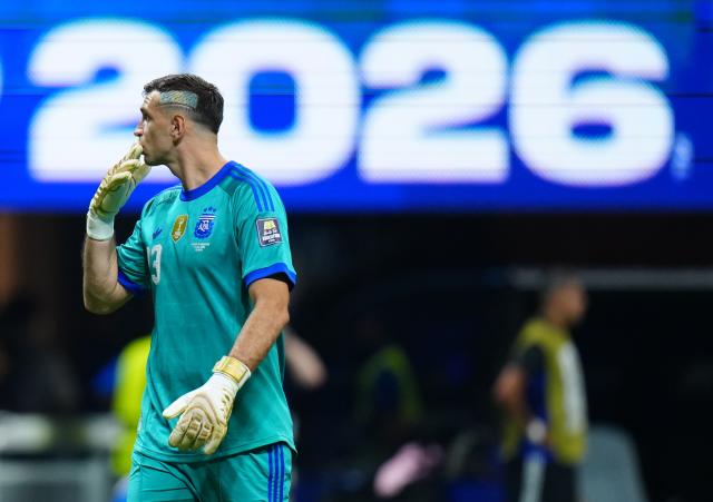 (260716) -- ATLANTA, July 16, 2026 (Xinhua) -- Goalkeeper Emiliano Martinez of Argentina reacts during the semifinal match between Argentina and England at the 2026 FIFA World Cup at Atlanta Stadium in Atlanta, the United States, July 15, 2026. (Xinhua/Jia Haocheng)