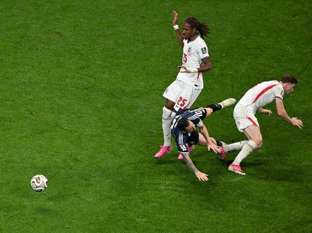 (260716) -- ATLANTA, July 16, 2026 (Xinhua) -- Lionel Messi (C) of Argentina falls down during the semifinal match between Argentina and England at the 2026 FIFA World Cup at Atlanta Stadium in Atlanta, the United States, July 15, 2026. (Xinhua/Xiao Yijiu)