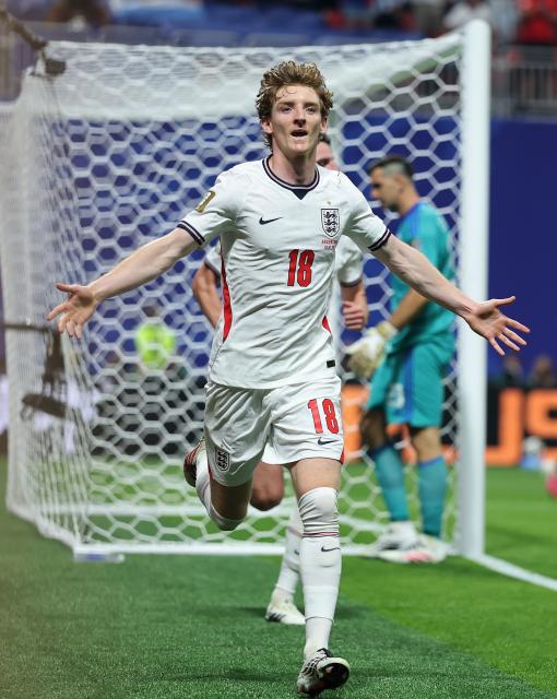 (260716) -- ATLANTA, July 16, 2026 (Xinhua) -- Anthony Gordon of England celebrates a goal during the semifinal match between Argentina and England at the 2026 FIFA World Cup at Atlanta Stadium in Atlanta, the United States, July 15, 2026. (Xinhua/Cao Can)