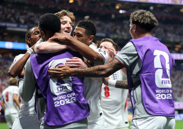 (260716) -- ATLANTA, July 16, 2026 (Xinhua) -- Anthony Gordon (3rd L) of England celebrates a goal with teammates during the semifinal match between Argentina and England at the 2026 FIFA World Cup at Atlanta Stadium in Atlanta, the United States, July 15, 2026. (Xinhua/Cao Can)