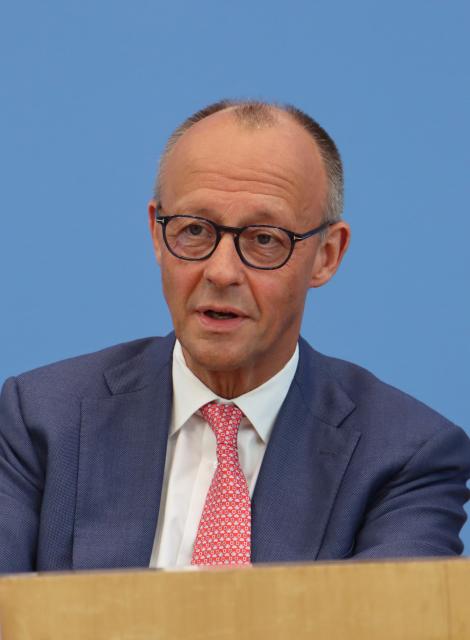 (260715) -- BERLIN, July 15, 2026 (Xinhua) -- German Chancellor Friedrich Merz speaks during his summer press conference in Berlin, Germany on July 15, 2026. German Chancellor Friedrich Merz said on Wednesday that he does not want the United States to interfere in German elections. (Xinhua/Li Hanlin)