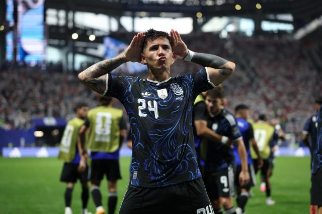 (260716) -- ATLANTA, July 16, 2026 (Xinhua) -- Enzo Fernandez of Argentina celebrates a goal during the semifinal match between Argentina and England at the 2026 FIFA World Cup at Atlanta Stadium in Atlanta, the United States, July 15, 2026. (Xinhua/Li Ming)