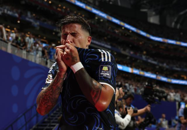 (260716) -- ATLANTA, July 16, 2026 (Xinhua) -- Enzo Fernandez of Argentina celebrates as Lautaro Martinez of Argentina scores during the semifinal match between Argentina and England at the 2026 FIFA World Cup at Atlanta Stadium in Atlanta, the United States, July 15, 2026. (Xinhua/Li Ming)