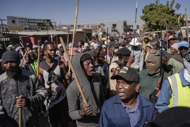 (260718) -- JOHANNESBURG, July 18, 2026 (Xinhua) -- Protesters march during a demonstration against illegal immigration in Johannesburg, South Africa, July 16, 2026. TO GO WITH "Feature: As migrants await repatriation, South Africa faces persistent anti-immigration tensions" (Photo by Ihsaan Haffejee/Xinhua)