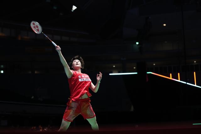 (260718) -- TOKYO, July 18, 2026 (Xinhua) -- Chen Yufei hits a return during the women's singles semifinal match between Chen Yufei of China and Pusarla V. Sindhu of India at the Japan Badminton Open 2026 in Tokyo, Japan, July 18, 2026.
   Chen retired from the match due to injury. (Xinhua/Yue Chenxing)