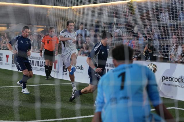 (260718) -- NEW YORK, July 18, 2026 (Xinhua) -- Former football player of Brazil Kaka (3rd L) shoots to score during a FIFA Legends Cup match held ahead of the final match between Argentina and Spain at the 2026 FIFA World Cup at Rockefeller Center in New York, the United States, July 17, 2026. (Xinhua/Huang Zongzhi)