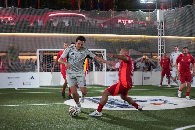 (260718) -- NEW YORK, July 18, 2026 (Xinhua) -- Former football player of Brazil Kaka (1st L) competes during a FIFA Legends Cup match held ahead of the final match between Argentina and Spain at the 2026 FIFA World Cup at Rockefeller Center in New York, the United States, July 17, 2026. (Xinhua/Huang Zongzhi)