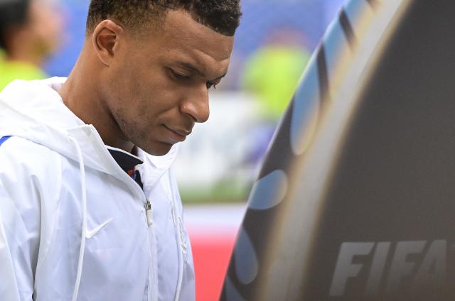 (260719) -- MIAMI, July 19, 2026 (Xinhua) -- Kylian Mbappe of France is pictured before the bronze final match between France and England at the 2026 FIFA World Cup in Miami, the United States, July 18, 2026. (Xinhua/Chen Yichen)