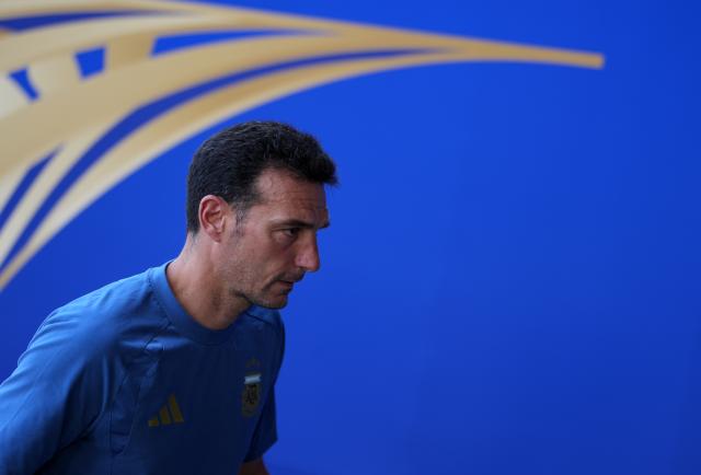 (260720) -- NEW JERSEY, July 20, 2026 (Xinhua) -- Lionel Scaloni, head coach of Argentina is seen before the final match between Spain and Argentina at the 2026 FIFA World Cup at the New York New Jersey Stadium, the United States, July 19, 2026. (Xinhua/Huang Zongzhi)