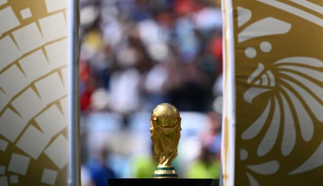 (260720) -- NEW JERSEY, July 20, 2026 (Xinhua) -- The World Cup trophy is displayed before the final match between Spain and Argentina at the 2026 FIFA World Cup at the New York New Jersey Stadium, the United States, July 19, 2026. (Xinhua/Wu Xiaoling)