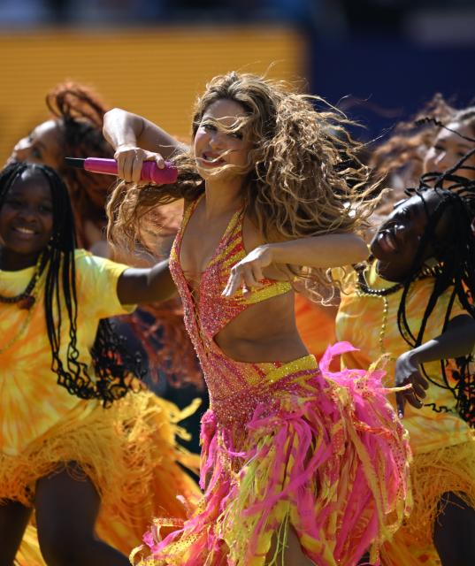 (260720) -- NEW JERSEY, July 20, 2026 (Xinhua) -- Singer Shakira performs during the halftime show of the final match between Spain and Argentina at the 2026 FIFA World Cup at the New York New Jersey Stadium, the United States, July 19, 2026. (Xinhua/Wu Xiaoling)
