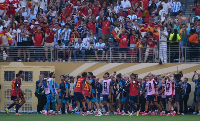 (260720) -- NEW JERSEY, July 20, 2026 (Xinhua) -- Players of Spain celebrate scoring during the final match between Spain and Argentina at the 2026 FIFA World Cup at the New York New Jersey Stadium, the United States, July 19, 2026. (Xinhua/Huang Zongzhi)