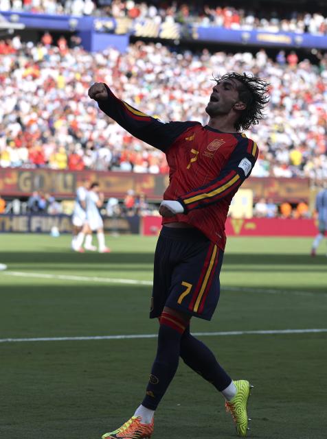 (260720) -- NEW JERSEY, July 20, 2026 (Xinhua) -- Ferran Torres of Spain celebrates after scoring during the final match between Spain and Argentina at the 2026 FIFA World Cup at the New York New Jersey Stadium, the United States, July 19, 2026. (Xinhua/Cao Can)