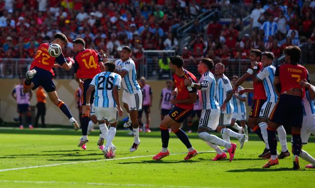 (260720) -- NEW JERSEY, July 20, 2026 (Xinhua) -- Pau Cubarsi (1st L) of Spain competes during the final match between Spain and Argentina at the 2026 FIFA World Cup at the New York New Jersey Stadium, the United States, July 19, 2026. (Xinhua/Jia Haocheng)