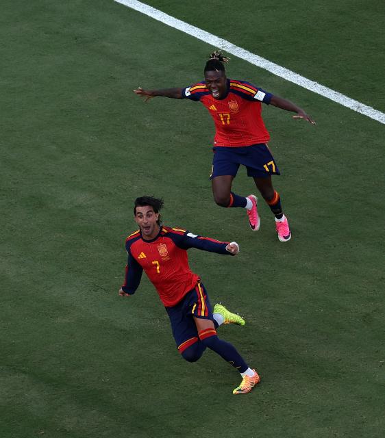 (260720) -- NEW JERSEY, July 20, 2026 (Xinhua) -- Ferran Torres (Bottom) of Spain celebrates scoring during the final match between Spain and Argentina at the 2026 FIFA World Cup at the New York New Jersey Stadium, the United States, July 19, 2026. (Xinhua/Hu Xingyu)