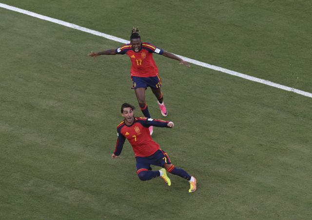 (260720) -- NEW JERSEY, July 20, 2026 (Xinhua) -- Ferran Torres (Bottom) of Spain celebrates scoring during the final match between Spain and Argentina at the 2026 FIFA World Cup at the New York New Jersey Stadium, the United States, July 19, 2026. (Xinhua/Xu Zijian)