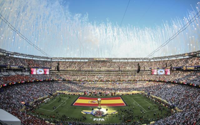 (260720) -- NEW JERSEY, July 20, 2026 (Xinhua) -- Team Spain celebrate on the podium during the awarding ceremony following the final match between Spain and Argentina at the 2026 FIFA World Cup at the New York New Jersey Stadium, the United States, July 19, 2026. (Xinhua/Xu Zijian)