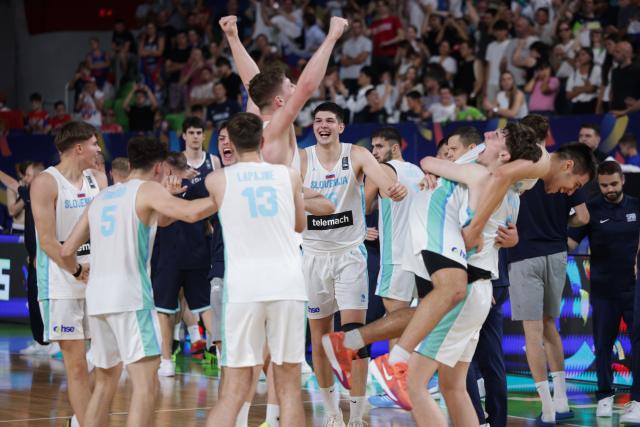 (260720) -- LJUBLJANA, July 20, 2026 (Xinhua) -- Players of Slovenia celebrate after winning the final between Slovenia and Serbia at FIBA U20 EuroBasket 2026 in Ljubljana, Slovenia, July 19, 2026. (Photo by Zeljko Stevanic/Xinhua)