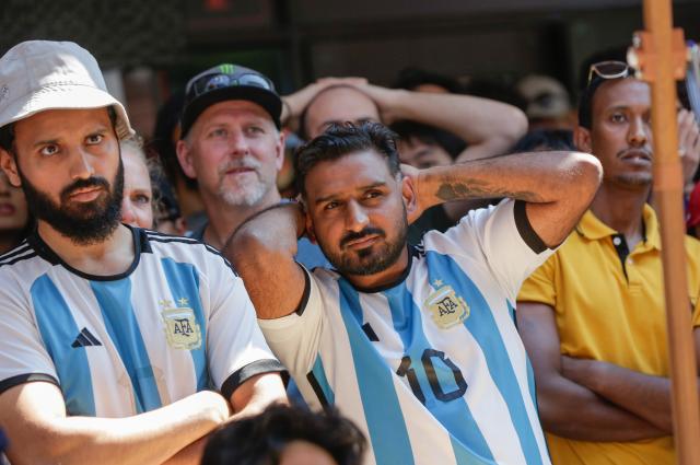 (260720) -- VANCOUVER, July 20, 2026 (Xinhua) -- Fans of team Argentina react after Spain defeated Argentina in the final match of the 2026 FIFA World Cup in Vancouver, Canada, on July 19, 2026. (Photo by Liang Sen/Xinhua)