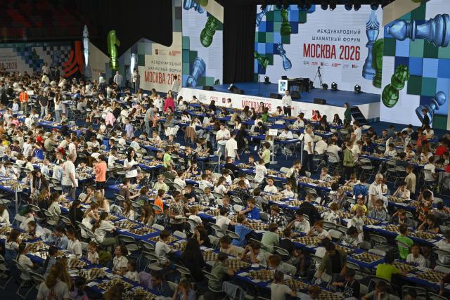 (260720) -- MOSCOW, July 20, 2026 (Xinhua) -- Players participate in "Moscow 2026" International chess forum in Moscow, Russia, on July 19, 2026. (Photo by Alexander Zemlianichenko Jr/Xinhua)