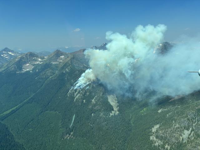(260720) -- OTTAWA, July 20, 2026 (Xinhua) -- An aerial photo provided by the BC Wildfire Service on July 18 shows a wildfire near Kimberley in southeastern British Columbia, Canada. Latest statistics show a total of 3,839 wildland fires have been recorded across Canada so far this year, consuming more than 2.9 million hectares of forest. (BC Wildfire Service/Handout via Xinhua)