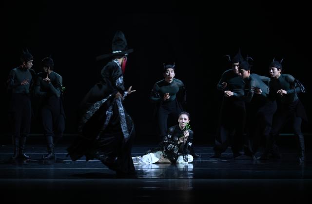 (260722) -- BEIJING, July 22, 2026 (Xinhua) -- Artists of the National Ballet of China perform during a dressed rehearsal of "The Peony Pavilion" in Beijing, capital of China, July 21, 2026. The ballet drama is officially staged here from July 22 to 26. (Xinhua/Jin Liangkuai)