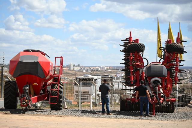 (260723) -- BRASILIA, July 23, 2026 (Xinhua) -- Agricultural machines are displayed at a store in Formosa, Goias, Brazil, July 22, 2026. Brazilian President Luiz Inacio Lula da Silva on Wednesday announced 18.5 billion reais (3.65 billion U.S. dollars) in new credit lines for companies affected by the U.S. additional 25-percent tariff on Brazilian products.
   Lula said that his government would continue negotiations with the United States, while seeking new markets to expand exports, and that Brazil would focus on expanding its presence in other international markets. (Photo by Lucio Tavora/Xinhua)