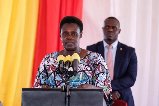 (260723) -- LUWERO, July 23, 2026 (Xinhua) -- Ugandan Vice President Jessica Alupo speaks after a tour of China-Uganda Agricultural Cooperation Industrial Park in Luwero District, Uganda, July 23, 2026. Ugandan Vice President Jessica Alupo on Thursday hailed the China-Uganda Agricultural Cooperation Industrial Park as a key driver of the country's agricultural transformation through agro-processing.
TO GO WITH "Uganda VP hails China-backed agro-industrial park for boosting agricultural transformation" (Photo by Hajarah Nalwadda/Xinhua)