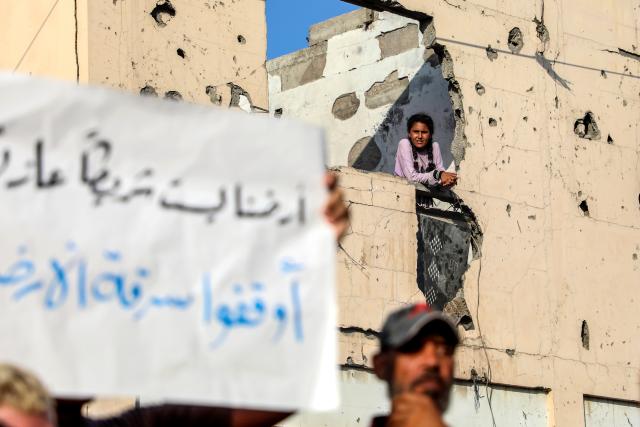 (260724) -- BEIJING, July 24, 2026 (Xinhua) -- Palestinians take part in a march to protest against Israeli plans for forced displacement in Gaza City, July 23, 2026. (Photo by Rizek Abdeljawad/Xinhua)
