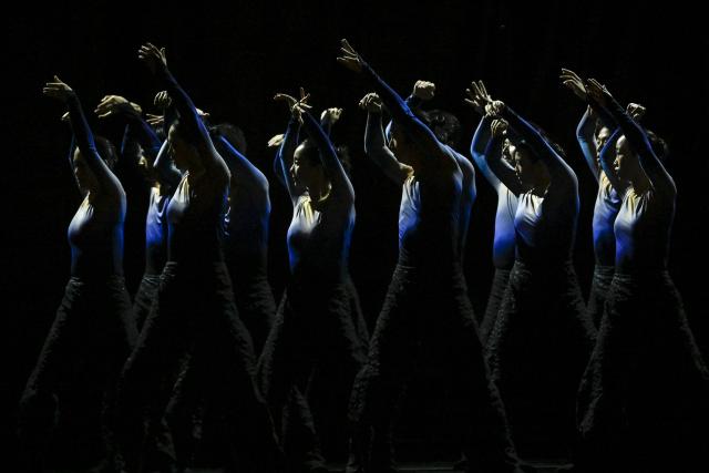 (260724) -- MOSCOW, July 24, 2026 (Xinhua) -- Artists from China perform the play "Never ending" during the 9th "Inspiration" International Arts Festival at the Exhibition of Achievements of National Economy in Moscow, Russia, on July 23, 2026. The 9th "Inspiration" International Arts Festival is held here from July 23 to 26. Artists from Russia, China, India and other countries will put on performances including music, drama and dance. (Photo by Alexander Zemlianichenko Jr/Xinhua)