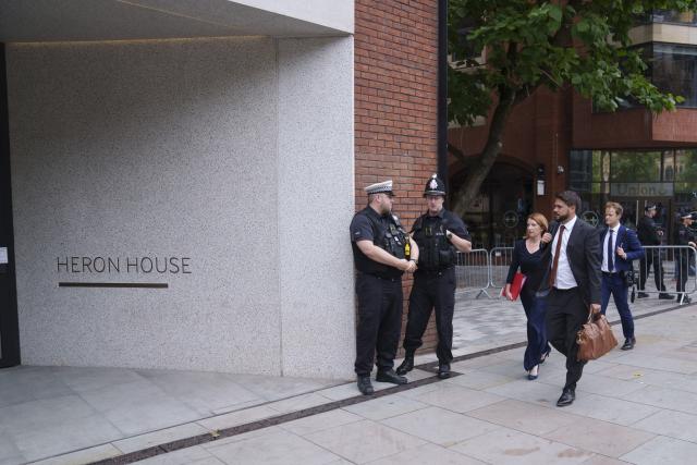 (260724) -- MANCHESTER, July 24, 2026 (Xinhua) -- Louise Haigh (3rd L), first secretary of state, chancellor of the Duchy of Lancaster and minister for the Cabinet Office, arrives at the Heron House where No10 North is located in Manchester, Britain, on July 24, 2026. British Prime Minister Andy Burnham on Thursday began working from a new government office in Manchester, dubbed "No10 North," as part of his plan to shift economic decision-making away from Westminster and devolve more powers to local authorities.
   Located at Heron House in central Manchester, the office will serve as the government's new "situation room for growth," coordinating work on local economic development and devolution, according to a government statement. (Photo by Jon Super/Xinhua)