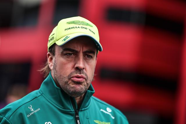 (260725) -- MOGYOROD, July 25, 2026 (Xinhua) -- Aston Martin's Fernando Alonso of Spain arrives before the first free practice session of the Formula One Hungarian Grand Prix at the Hungaroring in Mogyorod, near Budapest, Hungary, July 24, 2026. (Photo by David Balogh/Xinhua)