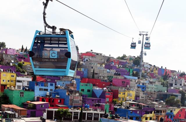(260725) -- MEXICO CITY, July 25, 2026 (Xinhua) -- This photo taken on July 24, 2026 shows cabins of cable car line 2 for mass transit in Mexico City, Mexico. Apart from serving the locals, this cable car line also turns out to be a tourist attraction here. (Xinhua/Zhang Lei)