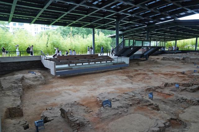 (260725) -- JINGDEZHEN, July 25, 2026 (Xinhua) -- This photo taken on July 1, 2026 shows a view of a kiln site within the Taoyangli Historical and Cultural Block in Jingdezhen, east China's Jiangxi Province. The United Nations Educational, Scientific and Cultural Organization (UNESCO) added China's Jingdezhen Handicraft Porcelain Industry Sites to the World Heritage List on Saturday during the 48th session of the World Heritage Committee held in Busan, South Korea.
   The inscription brings the total number of World Heritage sites in China to 61. (Xinhua/Zhou Mi)