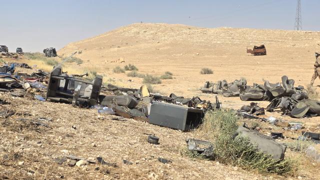 (260725) -- HOMS, July 25, 2026 (Xinhua) -- This photo taken on July 25, 2026 shows the site of a collision involving two passenger buses on the Damascus-Deir al-Zour highway in Homs province, Syria. The death toll from a collision involving two passenger buses on the Damascus-Deir al-Zour highway in central Syria on Saturday has risen to 35, Syrian state news agency SANA reported, citing a health official. (Str/Xinhua)