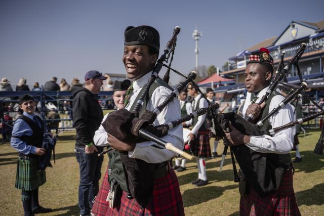 (260725) -- BEDFORDVIEW, July 25, 2026 (Xinhua) -- Members of a pipe band perform during the SA Pipe Band Championships in Bedfordview, South Africa, July 25, 2026. (Photo by Ihsaan Haffejee/Xinhua)