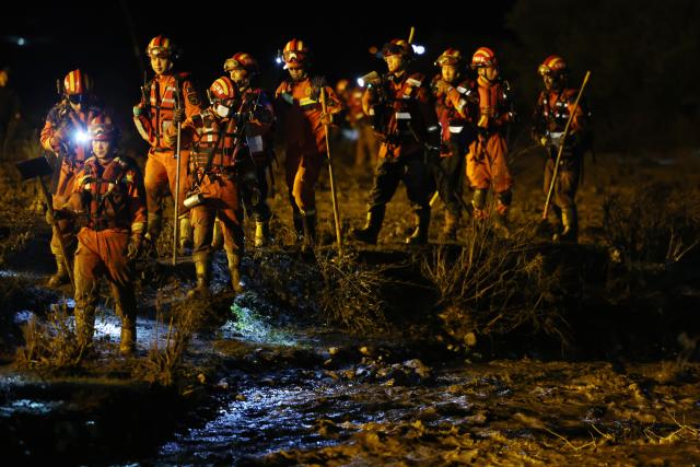 (260726) -- WEIYUAN, July 26, 2026 (Xinhua) -- Rescue operations are underway at the flood-hit area in Weiyuan County, northwest China's Gansu Province, July 26, 2026. China's office of the State Flood Control and Drought Relief Headquarters and the Ministry of Emergency Management (MEM) have dispatched a work team to northwest China's Gansu Province on Sunday to guide local relief efforts after a flash flood caused casualties.
  The headquarters has activated a Level-IV flood prevention emergency response for the province, the MEM said.
  The flash flood, triggered by sudden heavy rainfall, hit a scenic area in Weiyuan County, Dingxi City, on Sunday afternoon, leaving 10 people dead and 23 injured as of 6 p.m. (Xinhua/Chen Bin)