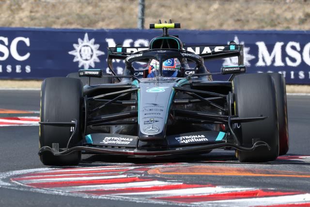 (260727) -- MOGYOROD, July 27, 2026 (Xinhua) -- Mercedes' Andrea Kimi Antonelli of Italy competes during the race of the Formula One Hungarian Grand Prix at the Hungaroring in Mogyorod, near Budapest, Hungary, July 26, 2026. (Photo by Attila Volgyi/Xinhua)