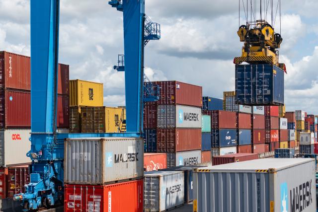 (260727) -- MOMBASA, July 27, 2026 (Xinhua) -- A gantry crane hoists a container at Port Reitz Station along the Mombasa-Nairobi Standard Gauge Railway (SGR) in Mombasa, Kenya, July 9, 2026. The cumulative freight volume transported along Kenya's Mombasa-Nairobi SGR, a flagship project under the Belt and Road Initiative (BRI) cooperation, has exceeded 50 million tonnes as of July 26, the operator said on Monday.
   Since commencing operations on May 31, 2017, the Mombasa-Nairobi SGR has maintained a safe operational record for more than 3,300 consecutive days. (Xinhua/Xie Jianfei)