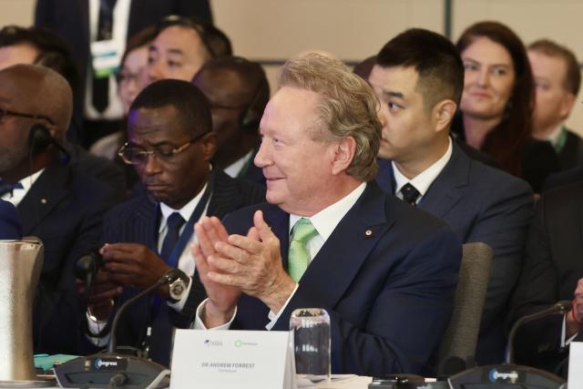 (260728) -- PERTH, July 28, 2026 (Xinhua) -- Andrew Forrest, executive chairman and founder of Australian mining giant Fortescue, attends the opening ceremony of the Boao Forum for Asia (BFA) Perth Conference in Perth, Australia, July 27, 2026. A high-level meeting has brought together experts, policymakers and industry leaders in the capital city of Western Australia on Monday, with a spotlight on the global green transition.
   Around 200 representatives from governments, businesses and academic institutions across Asia, Oceania and Africa have gathered at the Boao Forum for Asia (BFA) Perth Conference, sharing their insights under the theme "Green Transition: Towards a Shared Future for Humanity and the Planet." (Photo by Zhou Dan/Xinhua)