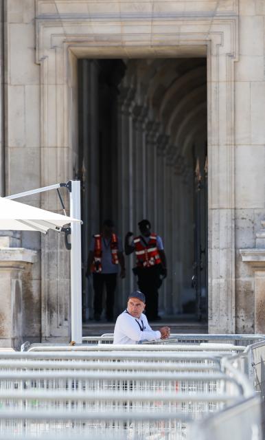 (260728) -- PARIS, July 28, 2026 (Xinhua) -- Security personnel are seen in front of the Louvre Museum in Paris, France, July 28, 2026. French Culture Minister Catherine Pegard unveiled an action plan for heritage institutions and cultural property conservation sites on Monday. The plan focuses on strengthening the security of museums in the face of increasingly organized thefts. (Xinhua/Wu Huiwo)