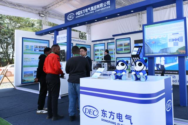 (260729) -- NAIROBI, July 29, 2026 (Xinhua) -- People visit the booth of a Chinese enterprise during the Africa Power & Energy Expo and Africa Solar Expo in Nairobi, Kenya, July 29, 2026. A host of Chinese enterprises took part in the exhibiton that runs from July 29 to 31, parading new technologies and innovations in photovoltaic power, energy storage and power equipment to boost the upgrading of energy infrastructure across Africa. (Xinhua/Liu Qiong)