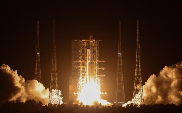 (260729) -- WENCHANG, July 29, 2026 (Xinhua) -- A Long March-7A carrier rocket carrying the Tianlian III-01 satellite blasts off from the Wenchang Spacecraft Launch Site in Wenchang, south China's Hainan Province, July 29, 2026. Launched at 7:50 p.m. (Beijing Time) aboard the rocket, the satellite entered the preset orbit successfully. (Xinhua/Yang Guanyu)