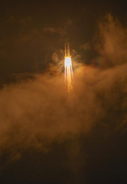 (260729) -- WENCHANG, July 29, 2026 (Xinhua) -- A Long March-7A carrier rocket carrying the Tianlian III-01 satellite blasts off from the Wenchang Spacecraft Launch Site in Wenchang, south China's Hainan Province, July 29, 2026. Launched at 7:50 p.m. (Beijing Time) aboard the rocket, the satellite entered the preset orbit successfully. (Photo by Meng Zhongde/Xinhua)