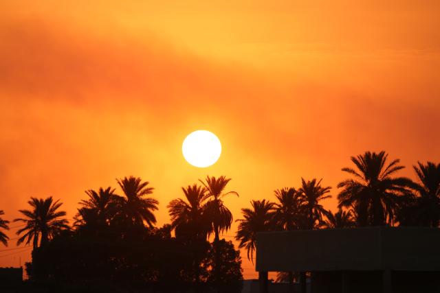 (260731) -- BAGHDAD, July 31, 2026 (Xinhua) -- Photo taken on July 31, 2026 shows the sunset view in Baghdad, Iraq. (Photo by Khalil Dawood/Xinhua)
