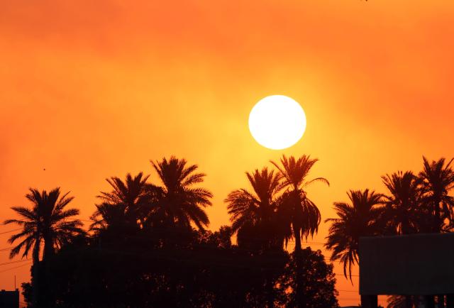 (260731) -- BAGHDAD, July 31, 2026 (Xinhua) -- Photo taken on July 31, 2026 shows the sunset view in Baghdad, Iraq. (Photo by Khalil Dawood/Xinhua)