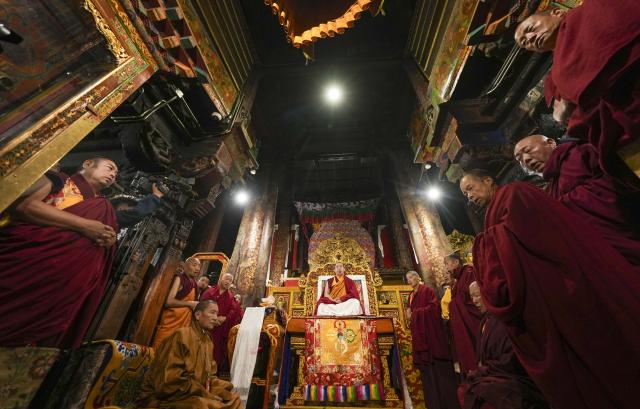 (260803) -- LHASA, Aug. 3, 2026 (Xinhua) -- Panchen Erdeni Chos-kyi rGyal-po leads a sutra chanting ceremony at Jokhang Temple in Lhasa, southwest China's Xizang Autonomous Region, Aug. 3, 2026. Panchen Erdeni Chos-kyi rGyal-po on Monday visited Jokhang Temple in his first Buddhist activity in southwest China's Xizang Autonomous Region this year.
TO GO WITH "Panchen Rinpoche participates in religious services in Lhasa's Jokhang Temple" (Xinhua/Jigme Dorje)